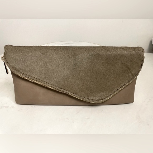 SOLE SOCIETY Tami Fur Clutch NWOT - Picture 4 of 14